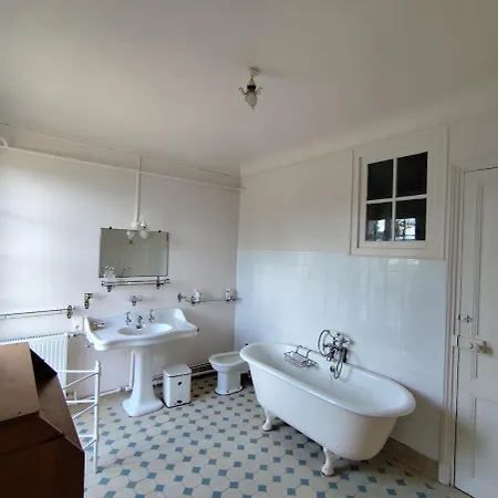 Holiday home Chateau Champetre 8 Chambres, Parc 18 Ha, 4 Etangs Fontenoy (Aisne)