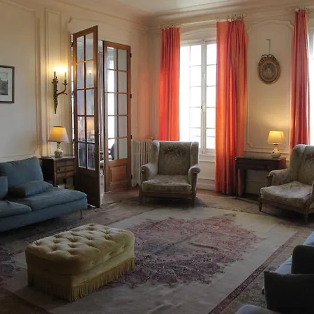Holiday home Chateau Champetre 8 Chambres, Parc 18 Ha, 4 Etangs